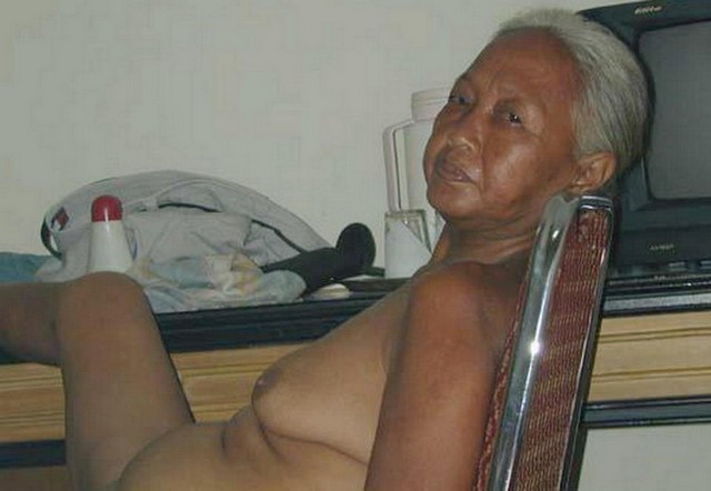 Amateur Asian Granny