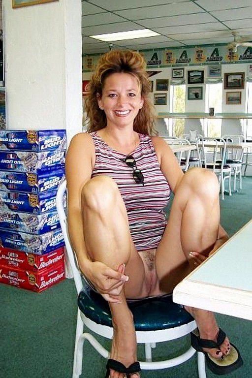 Amateur Mom Flashing
