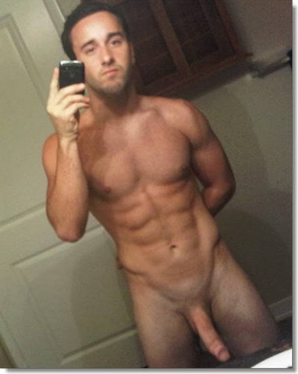 Amateur Naked Men Selfie