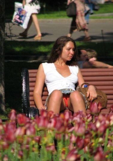 Amateur Outdoor Upskirt