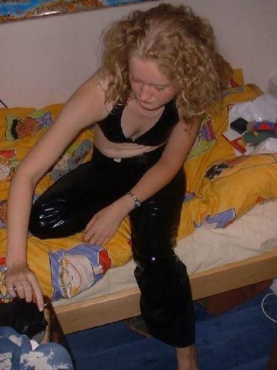 Amateur Shiny Leather Pants Butt