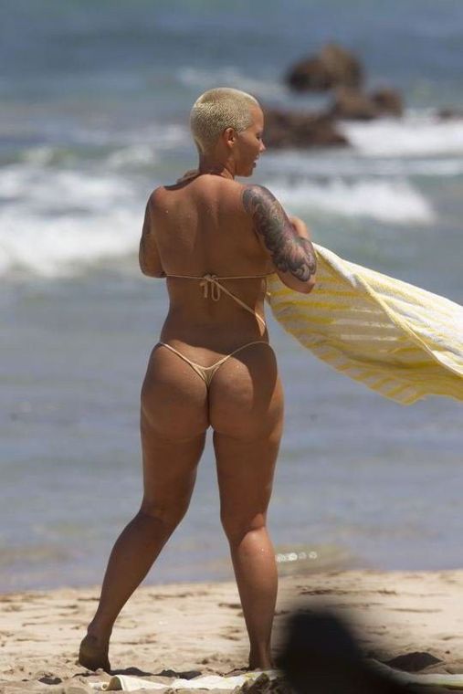 Amber Rose Topless Sexy Ass