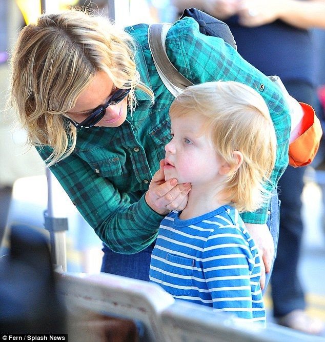 Amy Poehler S Son Archie Arnett