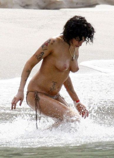 Amy Winehouse Nude