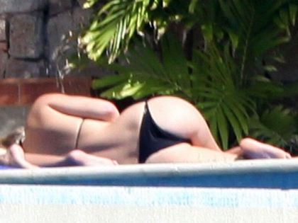 Bar Refaeli Ass