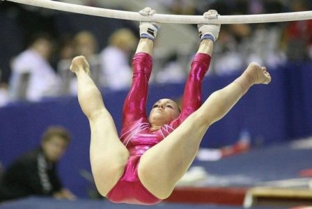 Candid Gymnast Pussy Slips