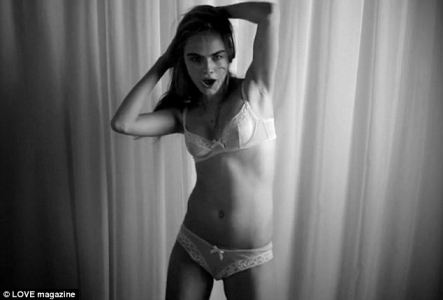 Cara Delevingne Nude