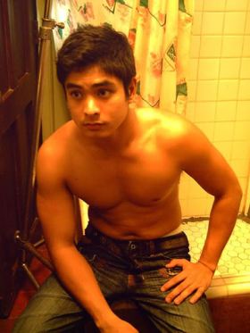Coco Martin Gay
