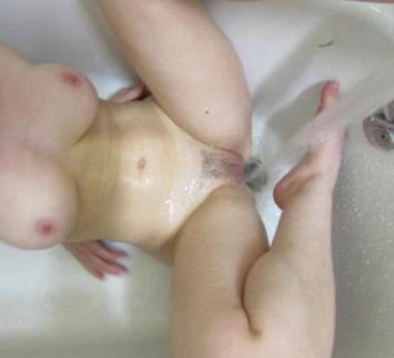Cunt Respect With Freshened Up In Sultry Naked Bitch
