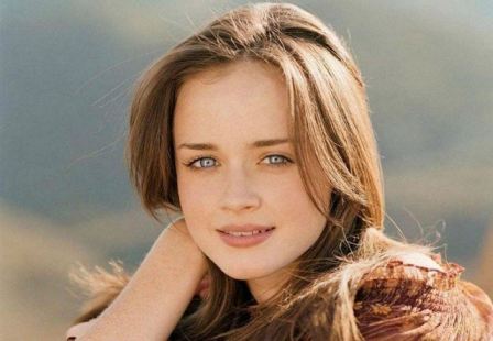 Cute Actress Hollywood Celebrity
