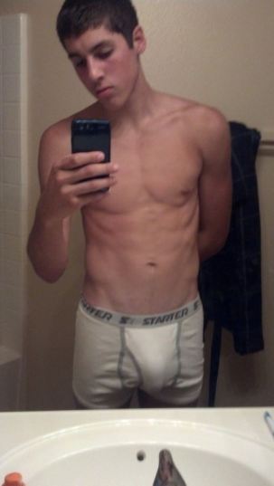 Cute Boys With Big Dick Bulges