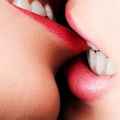 Girls Kissing On Lips