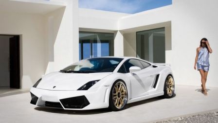 Glamour Model With Gallardo