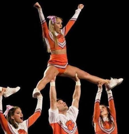 Cheerleaders Embarrassing Moments