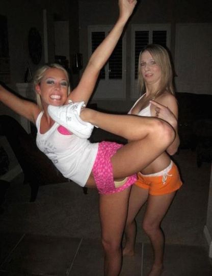 cheerleader wardrobe malfunctions no panties