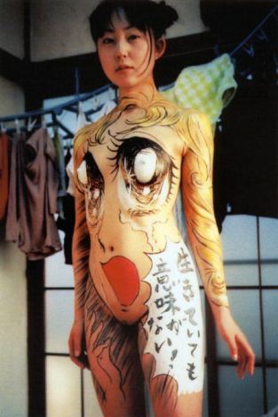 girl painting body paint
