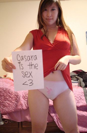 girls taking naked pictures of themself